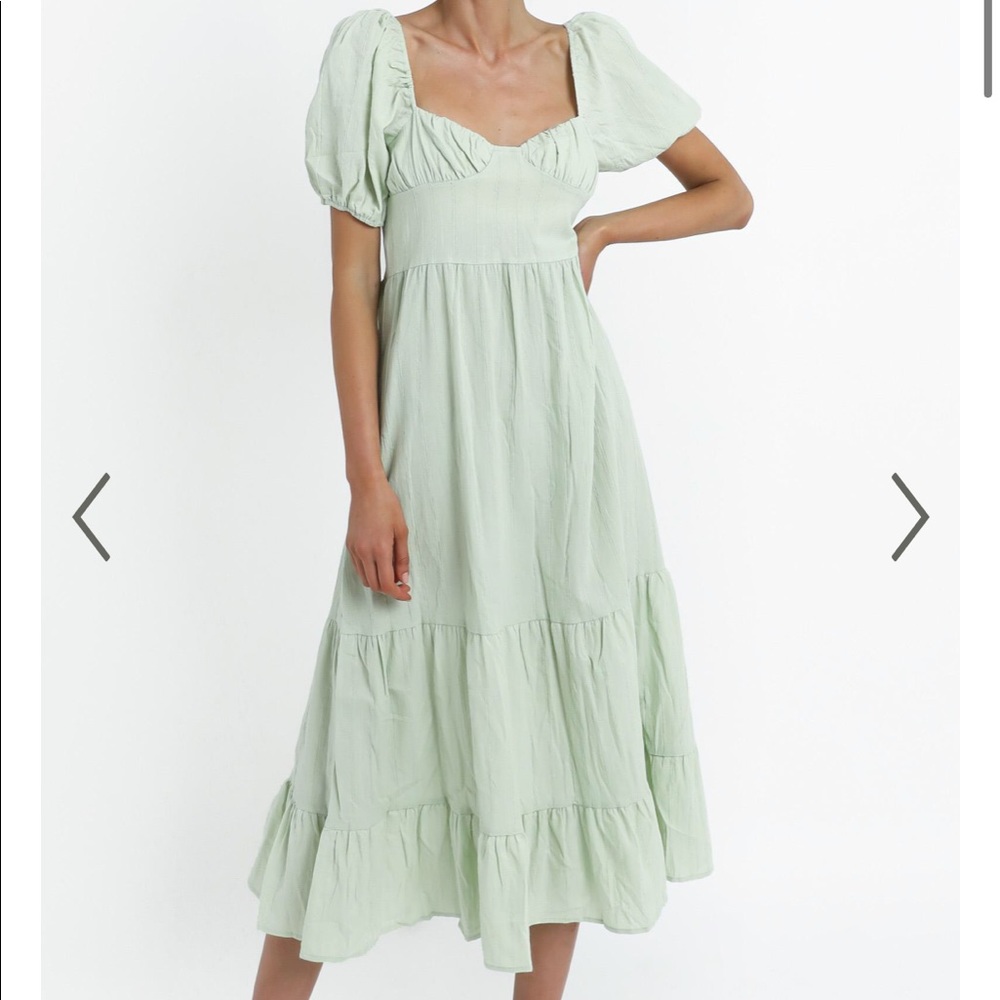 NEW WITH TAGS Size S Sage Green Showpo Dress